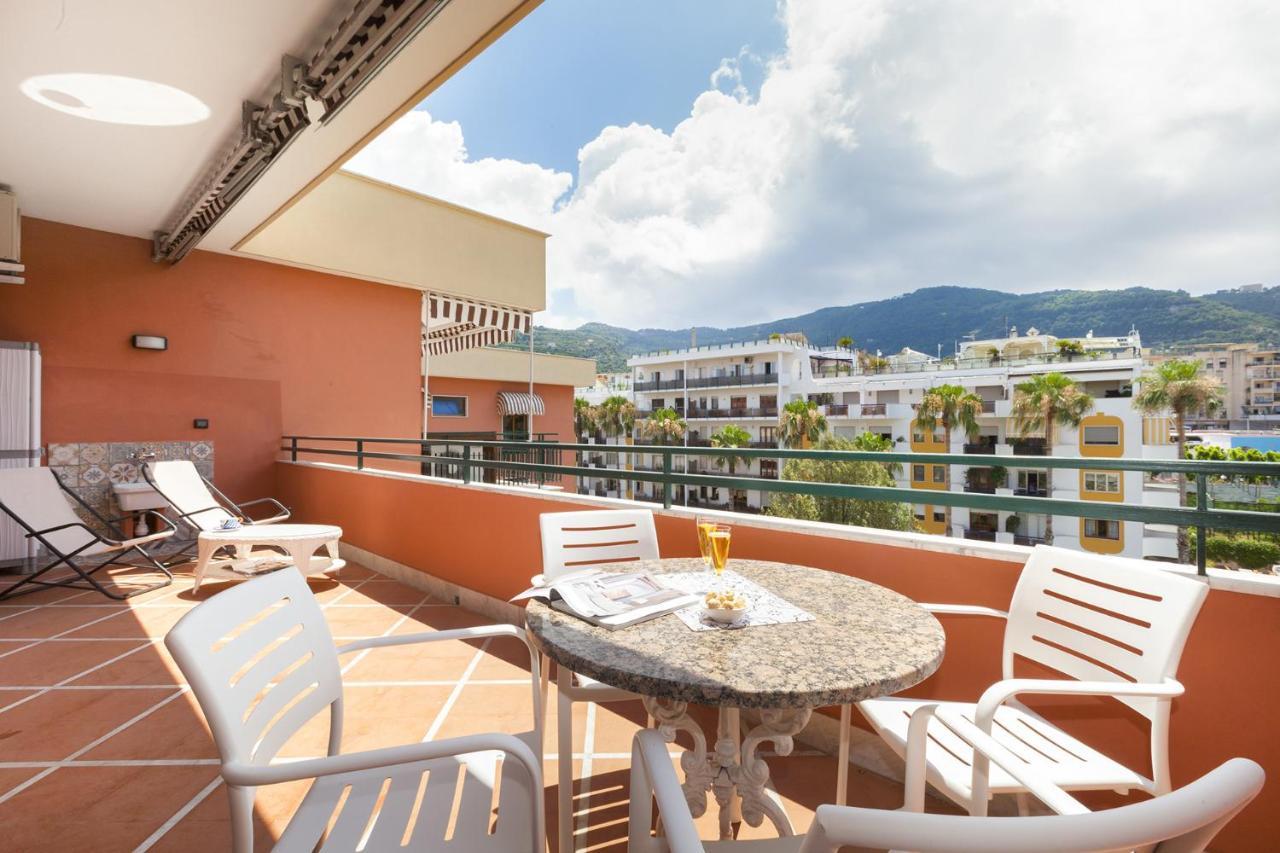 Amore Rentals - Casa Katia Sorrento Exteriör bild