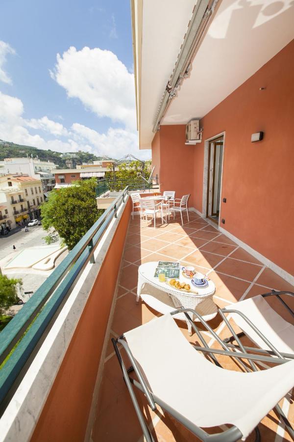 Amore Rentals - Casa Katia Sorrento Exteriör bild